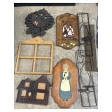 Variety of decorative hanging pieces