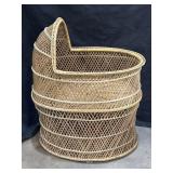 Wicker baby bassinet
