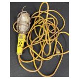 General Electric trouble light w/outlet