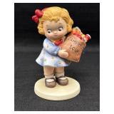 Campbell Kids "Momï¿½s Little Helper" figurine, 5in
