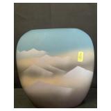 Kutani Yaki Japanese porcelain vase