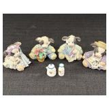 4 Mary Moo figurines & dollhouse teapot & milk -
