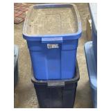 (2) Rubbermaid roughneck 18 gallon storage totes