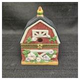 VTG Floral Hen House Porcelain Trinket Box