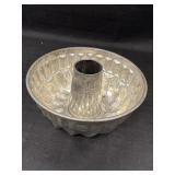 Kaiser West Germany aluminum Bundt cake mold,