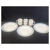 1991 Pillsbury Corelle Corning dinner plate & mugs