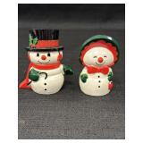 Hallmark Cards Mr. & Mrs. Snowmen salt & pepper