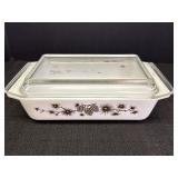 Pyrex Golden Pine 2qt casserole dish w/lid (worn),