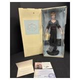 Princess Diana Porcelain Doll 1992, Dress She