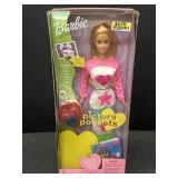 2000 Mattel picture pocket Barbie doll in original
