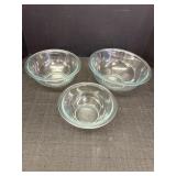 Set of 3 pyrex glass nesting bowls, slight blue
