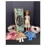 Deluxe Fashion Parade Doll & Outfits l