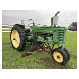 JD B Tractor