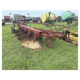 IH 550 5 bottom plow