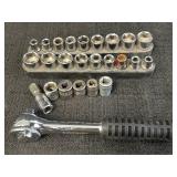Ratchet wrench & socket set