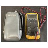 Fluke 83 Multimeter w/ case