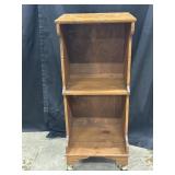 Two-tier bookcase on Wheels