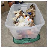 Sterlite Storage Bin w/ Assorted Stuffed Animals