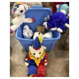 7 larger plush toys, 3 light up & play Twinkle