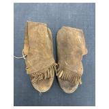 Hard sole leather fringe moccasin