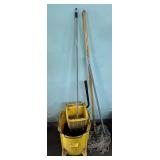 Mopping Bucket & Mops (5)