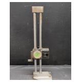 Mitutoyo Dial hand cranked height guage