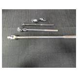 1/2in Stanley breaker bar, 1/4in flex ratchet,