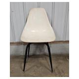 Mid-Century Molded Fiberglass Shell Swivel Chair