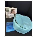Massaging neck pillow & BioEnergiser foot spa