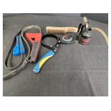 Oil wrenches, 1/4 pint pump oiler, 50