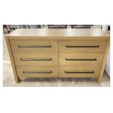 Riverside Furniture 6 Drawer Chest