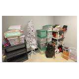 Selection of Christmas Dï¿½cor & More