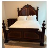 Queen English Manor Style Adjustable bed