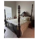 Pulaski Traditional Style Queen Bed