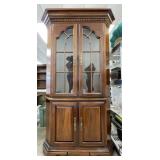 Traditional Display Corner Cabinet