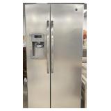 GE 25.4 CU FT Side by Side Refrigerator