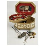 Brooches, Hat Pins & Jewelry in Vintage Jewelry
