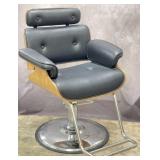 Mid Century Modern Hydraulic Salon Chair