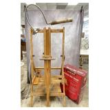 Artist Equipment - Easels & Aprons