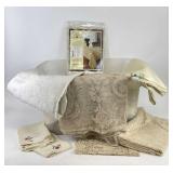 Tablecloths - Lace, Linen & More