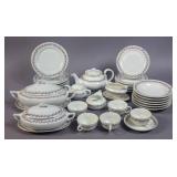 Rose bud and gilt-decorated porcelain tea set Rose bud and gilt-decorated porcelain tea set