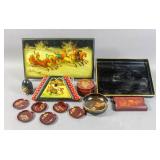 Group of 7 lacquered articles Group of 7 lacquered articles