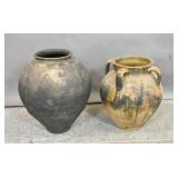 2 Earthenware vessels 2 Earthenware vessels