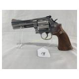 S&W 686-4 Revolver