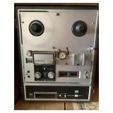 Reel to Reel w Tapes