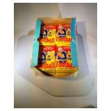 22 wax packs of 1989 Topps football cards
