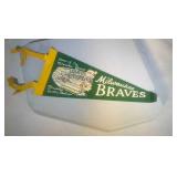vintage Milwaukee Braves wool felt pennant-10 inch