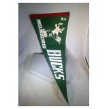 vintage Milwaukee Bucks wool felt pennant-29 inch