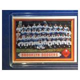 1957 Topps TOUGH #324 Brooklyn Dodgers TEAM CARD 