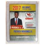 2017 Patrick Mahomes GOLD ROOKIE CARD Phenoms 